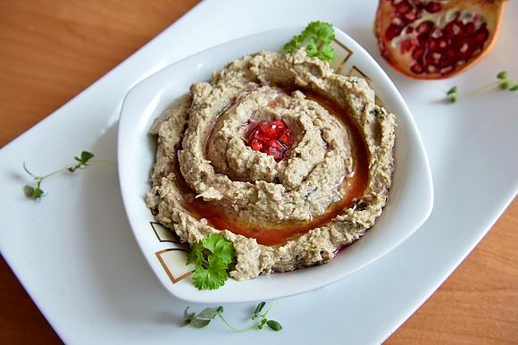 Baba Ghanoush z sokiem z granatu