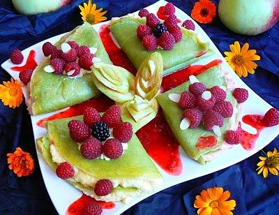 Malinowo- miętowe naleśniki z panna cottą