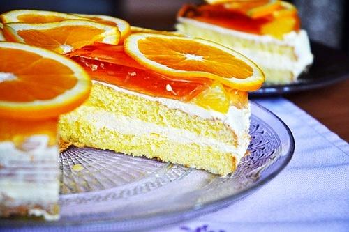 Świąteczny tort pomarańczowy