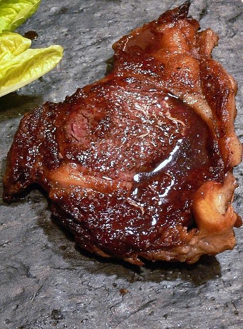 Rib eye steak czyli raj dla mięsożerców