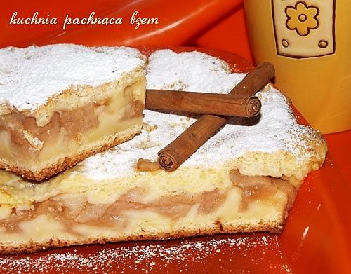 Szarlotka z ciastem twarogowym
