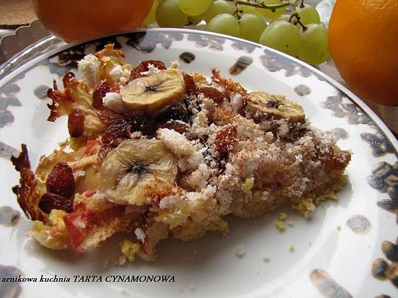 Tarta cynamonowa bez cukru z jabłkami i bananem