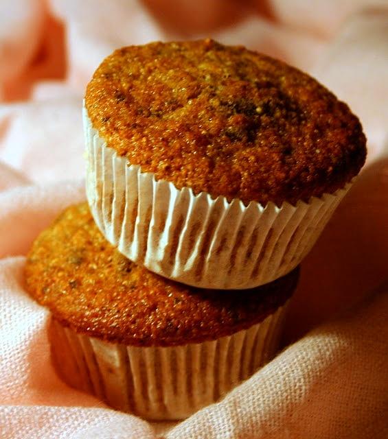 Razowe muffinki z czekoladą i bananami