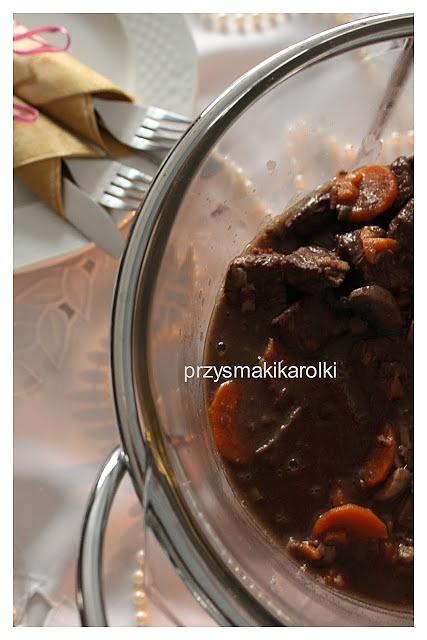 Boeuf Bourguignon - klasyczne francuskie danie mięsne z winem