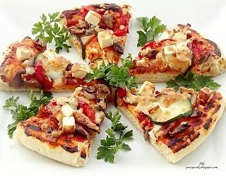 Pizza na bardzo cytrynowym spodzie