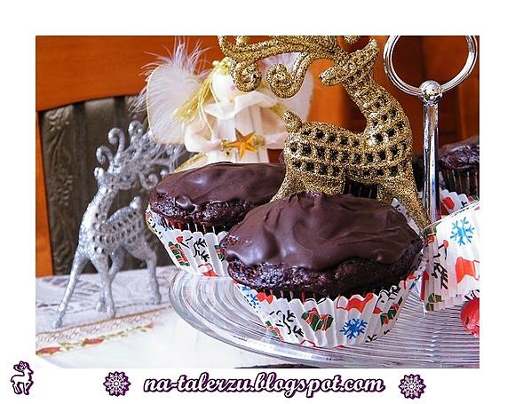 Muffinki czekoladowe z wiśniami