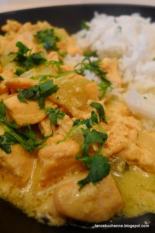 Curry z łososiem i gruszką