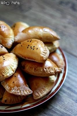 Pierogi drożdżowe ze słodką kapustą i grzybami