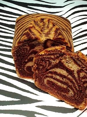Zebra ciasto w paski – szybki przepis na dwie blaszki