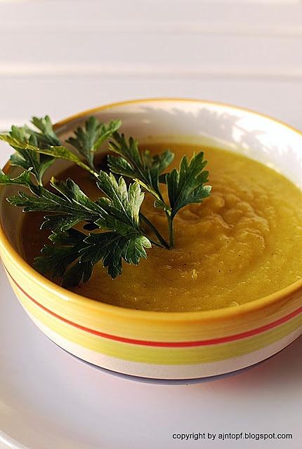 Zupa jabłkowo-selerowa z curry