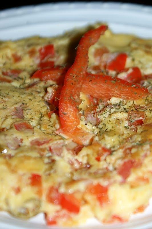 Omlet z papryką i pomidorami
