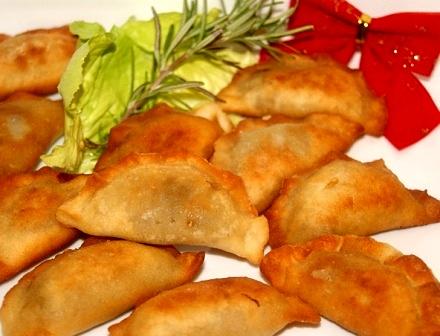 Smażone wigilijne pierogi z kapustą i grzybami