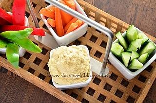 Hummus - przepis na pastę z ciecierzycy i tahini