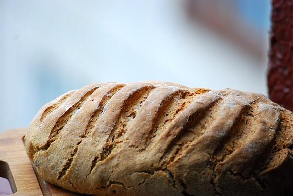 Chlebowy mix na resztki mąki – pszenno-orkiszowo-żytnio pełnoziarnisty