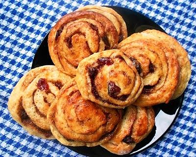 Kanelbullar à la gosia – szwedzkie mini drożdżówki z cynamonem