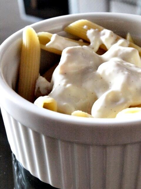 Penne z kurczakiem w sosie śmietanowo-serowym