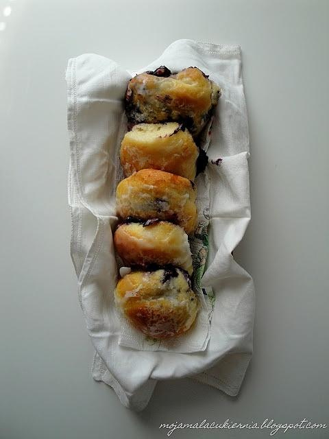Jagodzianki z ciasta brioche