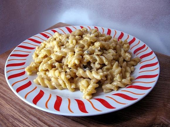 Makaron w sosie serowo-dyniowym