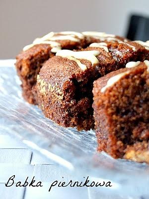Babka piernikowa z orzechami i miodem