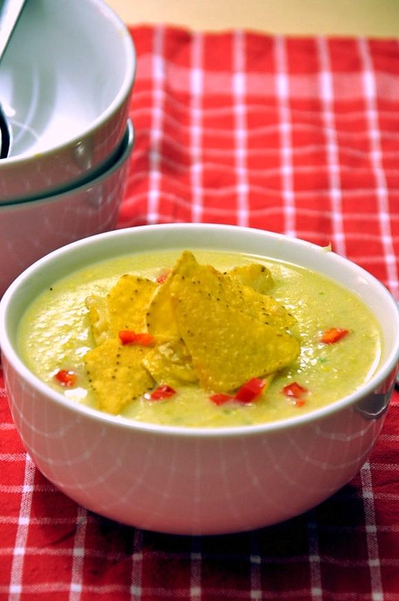 Kukurydziany chowder z nachos