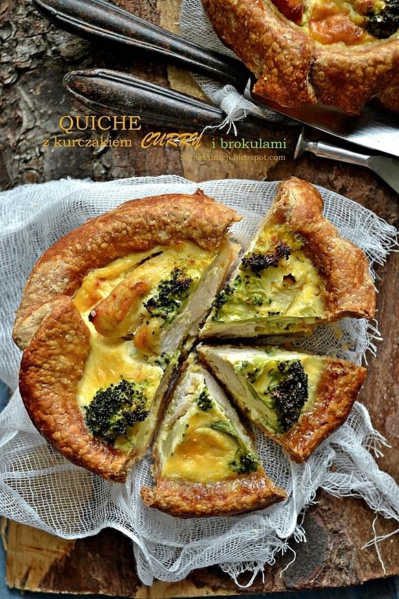 Quiche z kurczakiem curry i brokułami