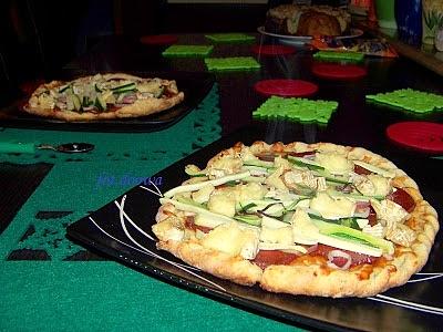 Pizza z salami i cukinią