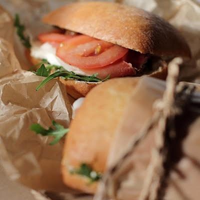 Prawdziwa włoska kanapka z pesto