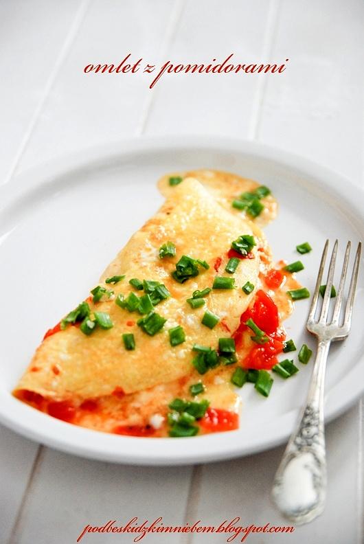 Omlet z pomidorami