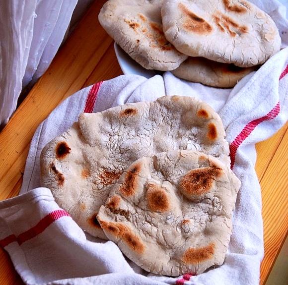 Domowa pita bez piekarnika