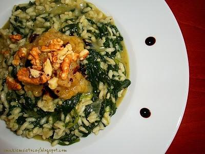 Risotto szpinakowe z musem gruszkowym