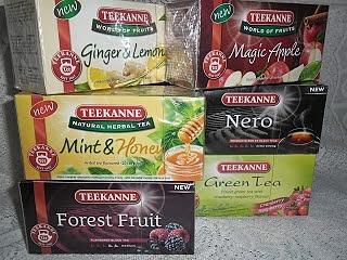 Herbaty Teekanne - różne smaki i rodzaje napisane na opakowaniach