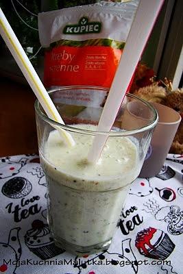 Bananowy koktajl z otrębami pszennymi i kiwi