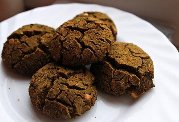 Pieczone falafel z groszkiem