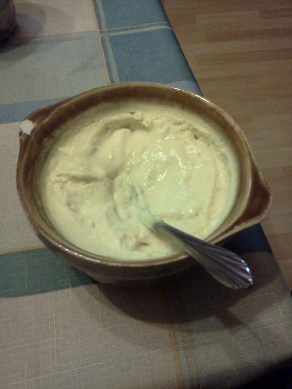 Sos serowo curry na jogurcie