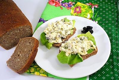 Pasta jajeczno-serowa na kanapki