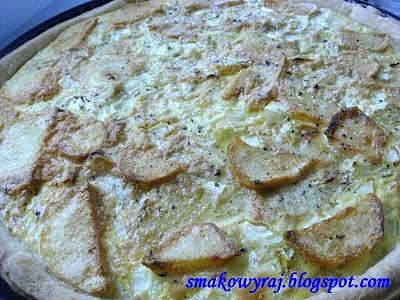 Hiszpańska tortilla na cieście piwnym z ziemniakami i cebulą