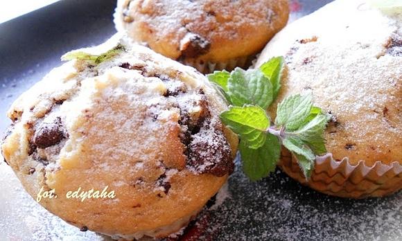 Miętowe muffiny z czekoladą