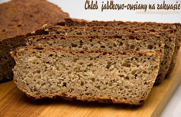 Chleb jabłkowo-owsiany na zakwasie