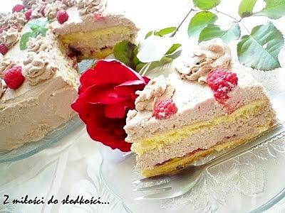 Tort czekoladowy z malinami na dzień babci i walentynki