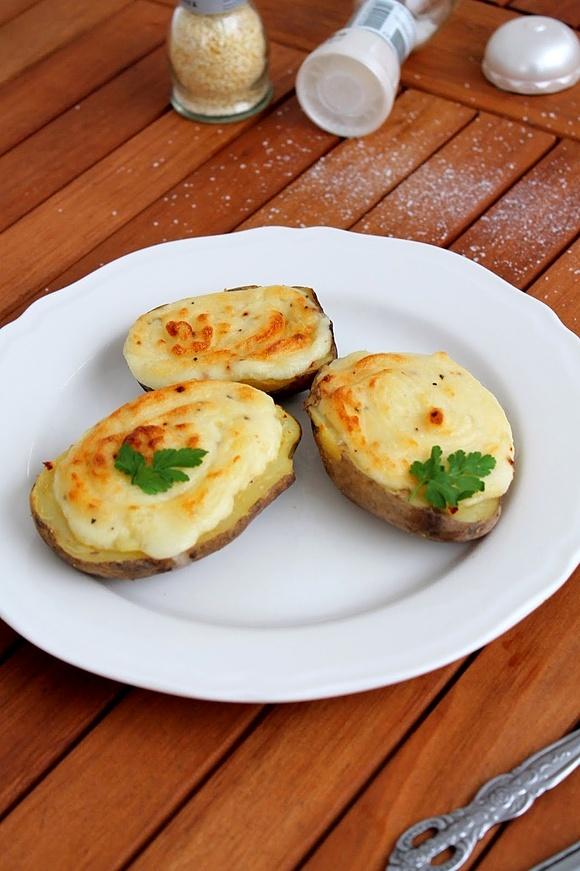 Faszerowane ziemniaki z parmezanem Kotányi