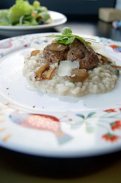 Risotto z pieczarkami i grillowaną polędwiczką