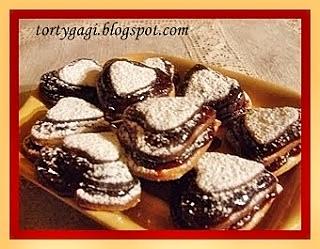 Ciasteczka serduszka z galaretką porzeczkową