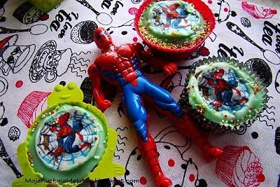 Muffiny Spiderman z lukrem