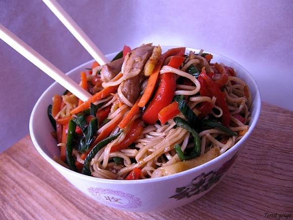 Kurczak chow mein