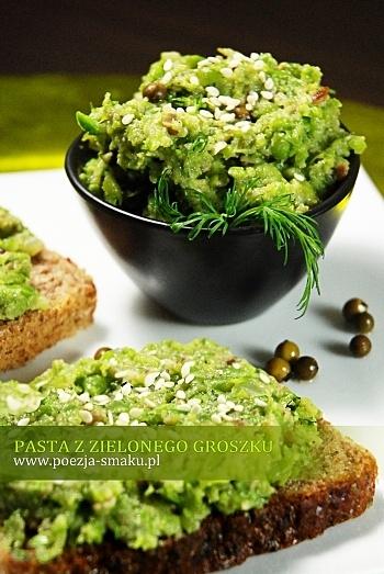 Pasta z zielonego groszku z pieprzem i chili