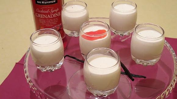 Panna cotta z grenadeyną
