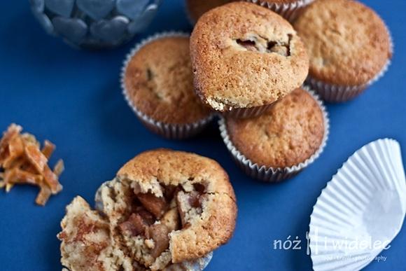 Muffiny z jabłkami i skórką pomarańczową