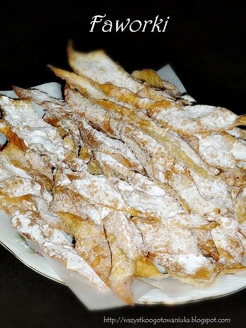 Faworki kruche i delikatne