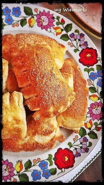 Delikatne grzebienie drożdżowe - szybkie i pyszne śniadanie