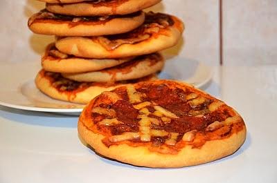 Minipizze z chorizo